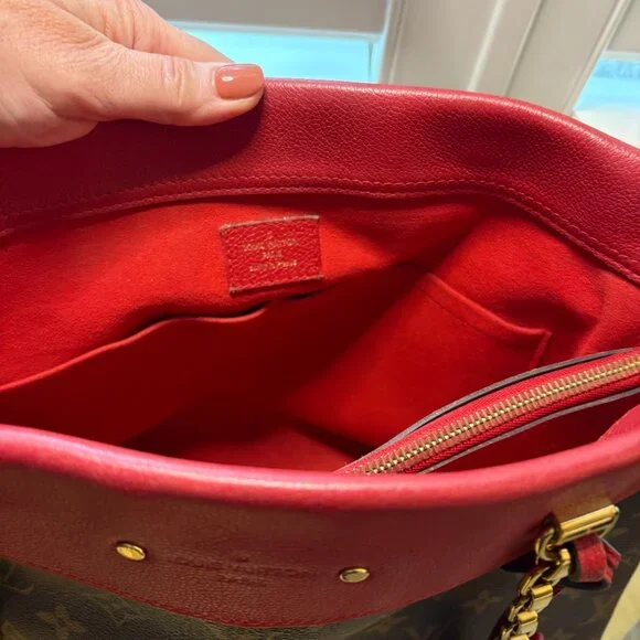 Louis Vuitton Monogram Pallas MM Shopper Cerise Excellent Condition - Picture 6 of 16